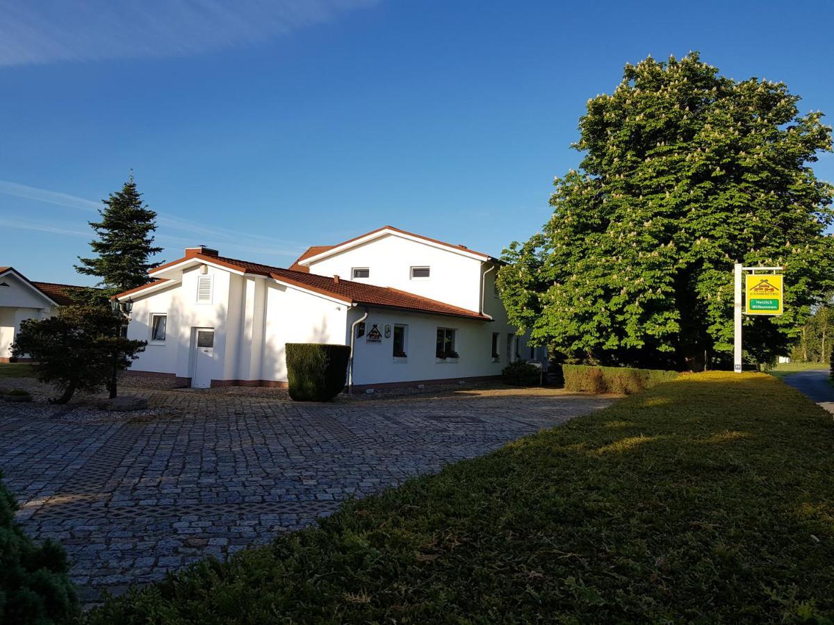 Landhotel Pathes Hof Volkenshagen Luaran gambar